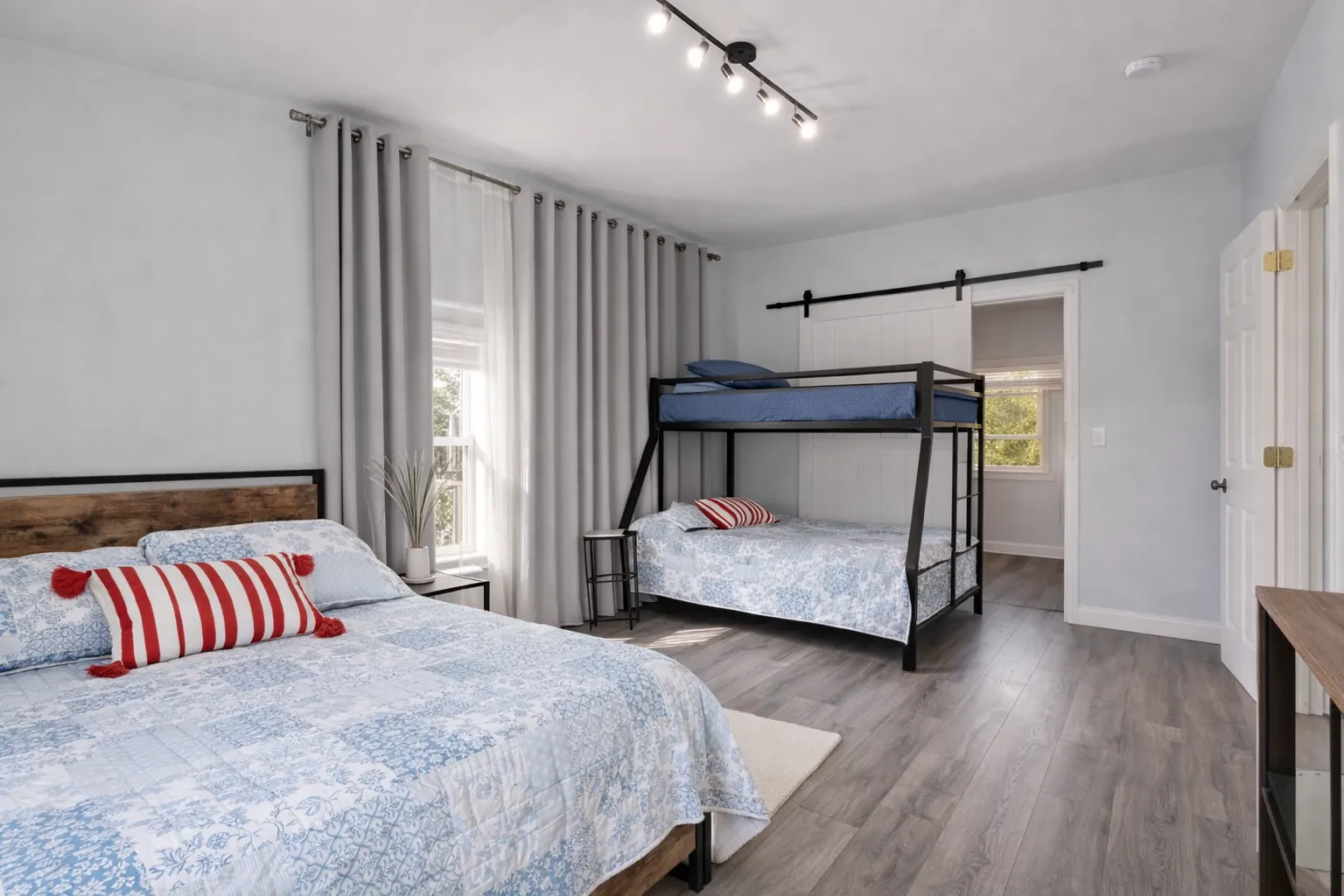 Master bedroom with premium linens — Beachside Bliss Cottage, Maine